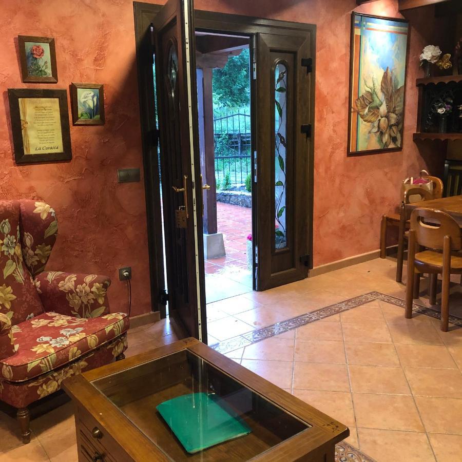 Hotel Restaurante La Carasca Orle Екстер'єр фото