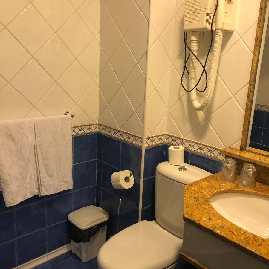 Hotel Restaurante La Carasca Orle Екстер'єр фото