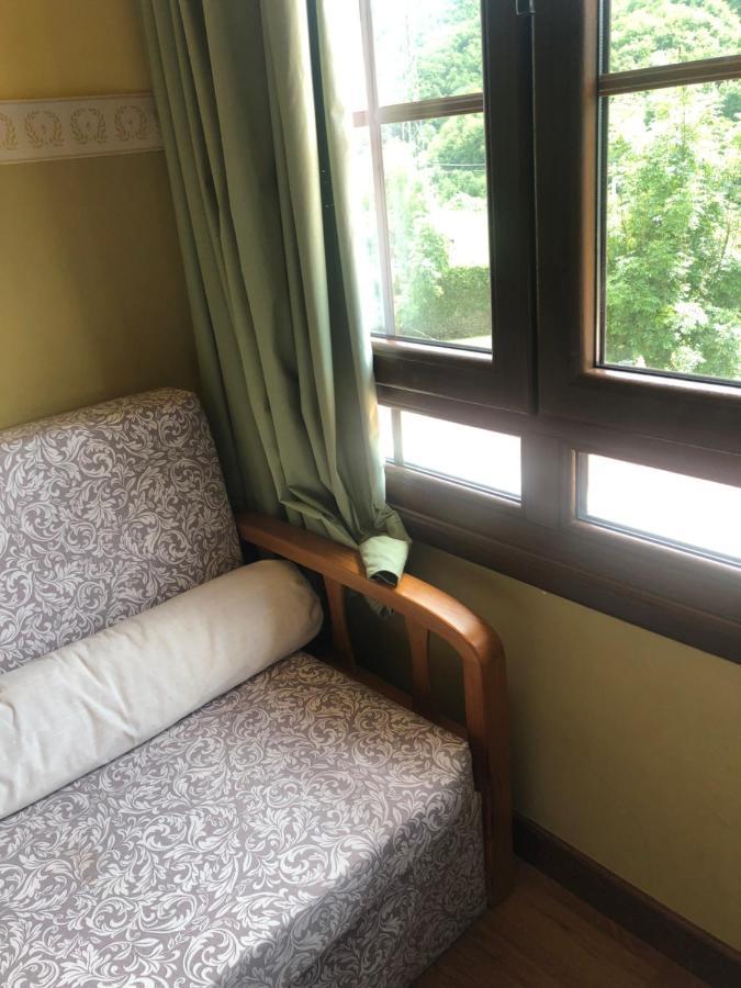 Hotel Restaurante La Carasca Orle Екстер'єр фото